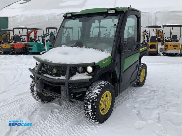 Lot 2-24809 - 2023 John Deere Gator XUV-835R UTV