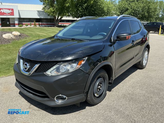 Lot 2-45622 - 2017 Nissan Rogue Sport SV SUV AWD