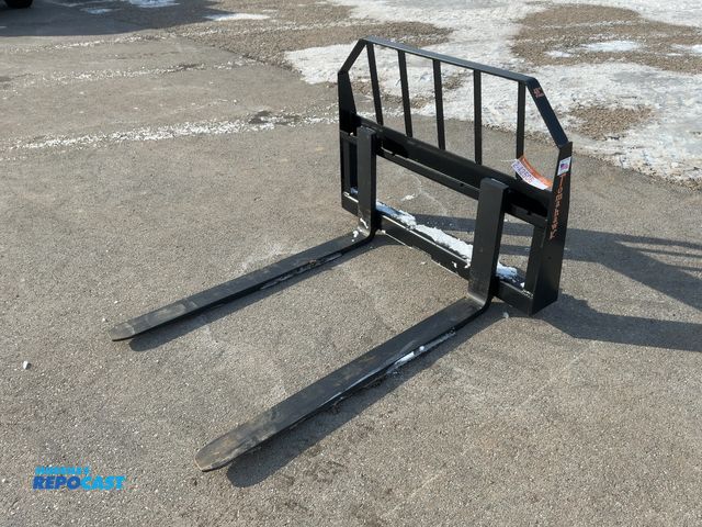Lot 2-42506 - New Tomahawk  48” Forks Skid Steer Attachment