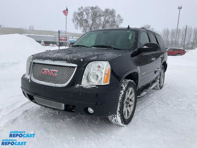 Lot 2-63372 - 2009 GMC Yukon Denali SUV AWD