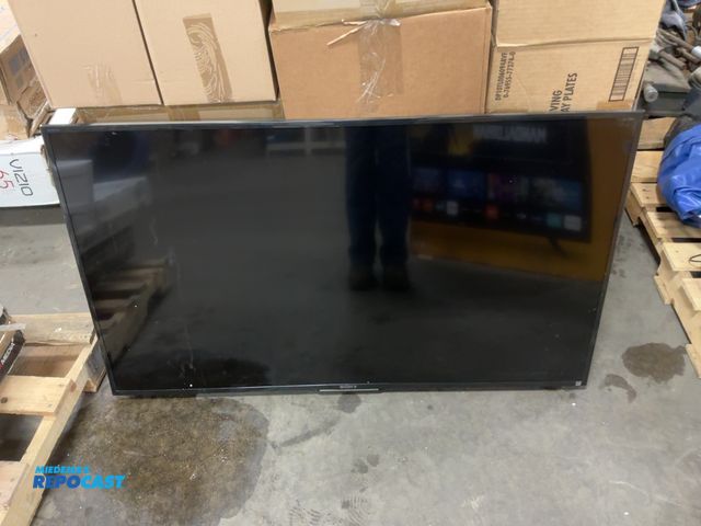 Lot 2-73276 - Sony KDL-48R510C No Remote and No Legs