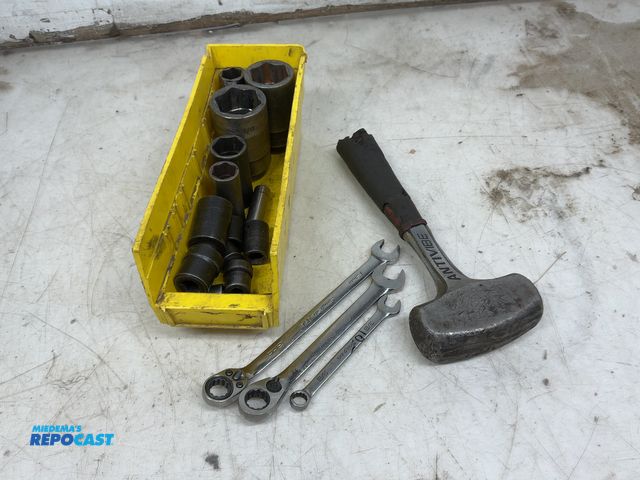 Lot 2-19281 - 16pc snap-on misc. tools: sockets, hammers, &amp; wrenches