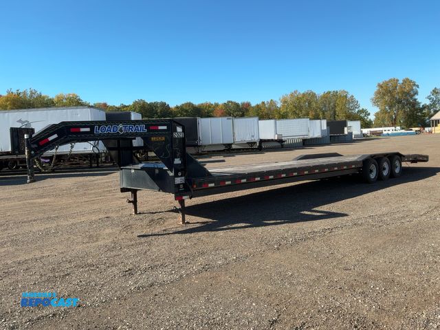 Lot 2-20507 - 2021 Load Trail 40' Tri-Axle Gooseneck Car Hauler Trailer