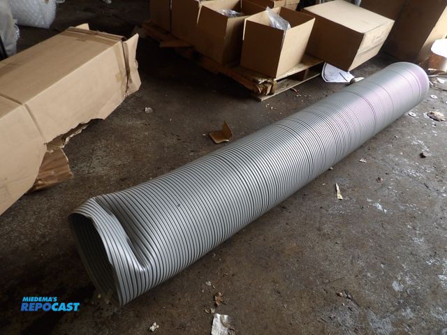 Lot 2-53291 - new DENSO 12" duct hose 7' length