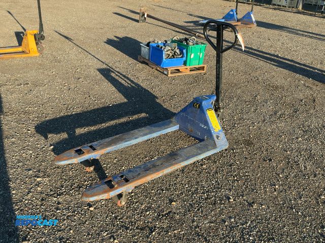 Lot 2-40683 - Equiprite 5500 lb Capacity Pallet Jack, 27"x48" Fork Area, Works