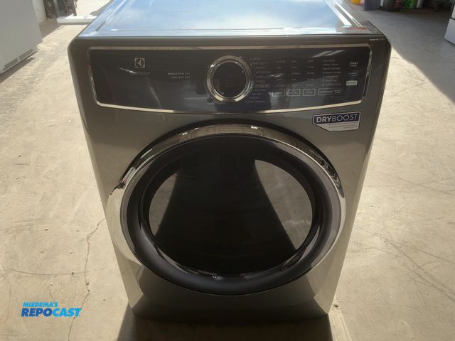 Lot 2-40467 - Scratch & Dent Gas Electrolux ELFG7637AT1 Dryer