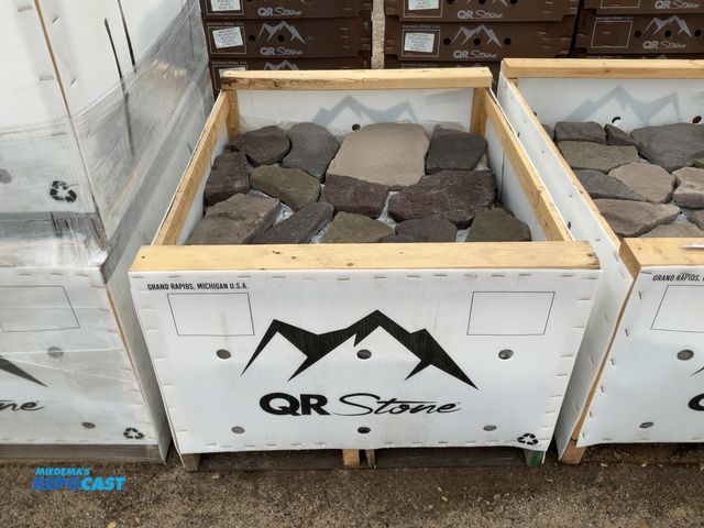 Lot 2-27563 - QR Stone dressed fieldstone walnut flats, 100 SQ. FT.