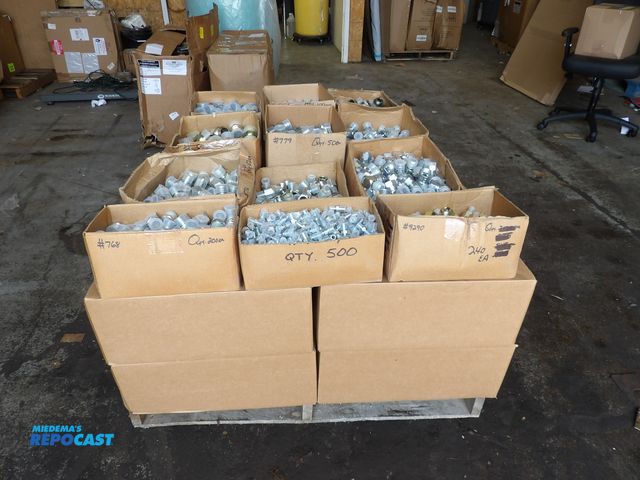 Lot 2-51062 - pallet load of apx. 2100 new assorted parker hydraulic fittings, various sizes, applications and psi
