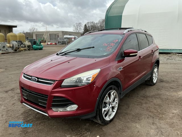 Lot 2-40426 - 2014 Ford Escape Titanium 4WD SUV 4x4