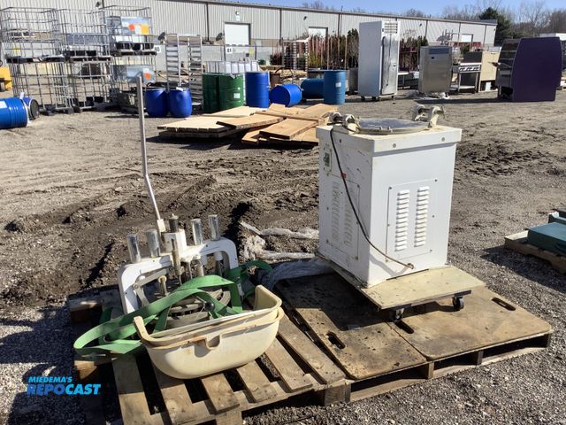 Lot 2-73438 - Oliver Products Company 624-DR Dough divider