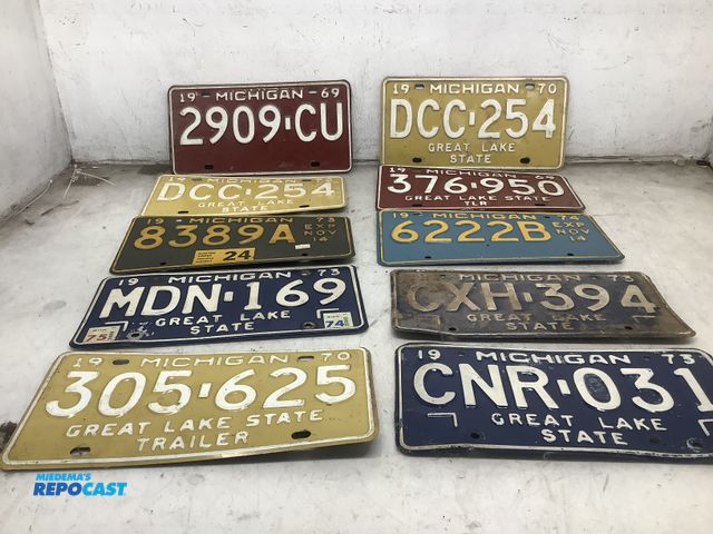 Lot 2-93262 - Skid lot of (10) license plates