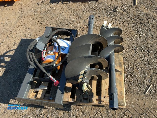 Lot 2-43821 - New Wolverine Hydraulic Auger Skid Steer Attachment, Model ADB-13-1218R, 15-20 GPM, Universal Quick ...