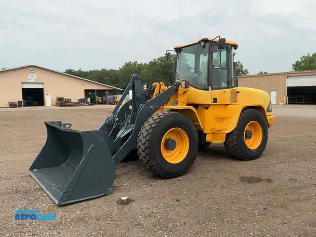 Lot 2-40314 - 2006 Volvo L45B Wheel Loader