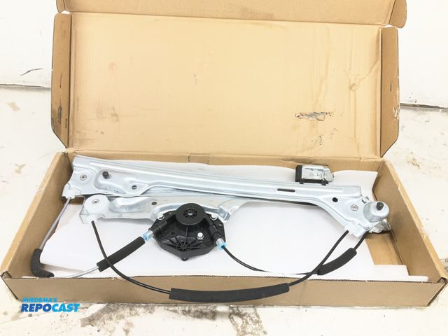 Lot 2-17027 - MaXpeeding since 2006 Front Right Regulator for 2014-2019 Sierra/Silverado