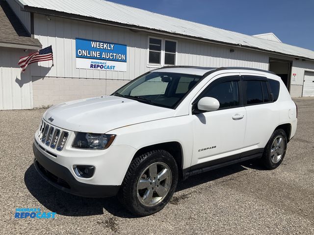 Lot 2-61297 - 2017 Jeep Compass Latitude SUV 4x4