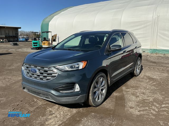 Lot 2-41503 - 2019 Ford Edge Titanium AWD SUV AWD