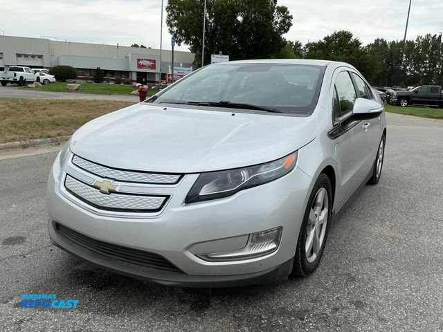 Lot 2-30358 - 2013 Chevrolet Volt Standard Sedan FWD