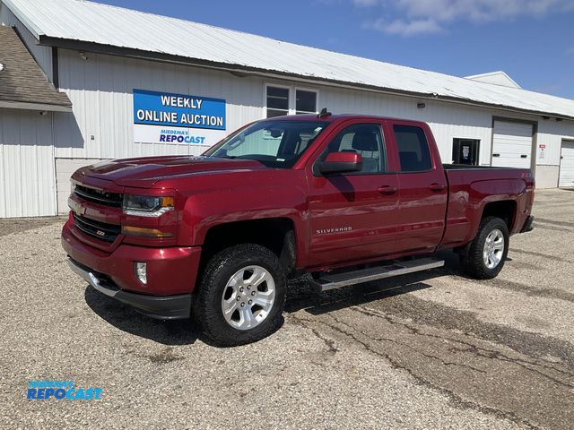 Lot 2-61083 - 2018 Chevrolet Silverado 1500 Extended Cab Short Box Pickup Truck 4x4