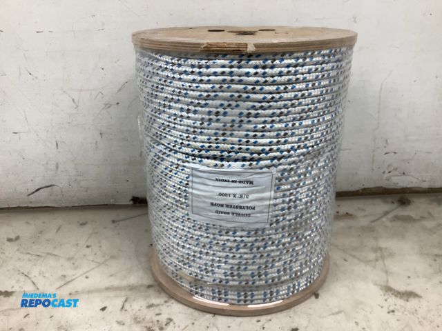 Lot 2-35916 - 3/8 x 1200' double braid polyester rope