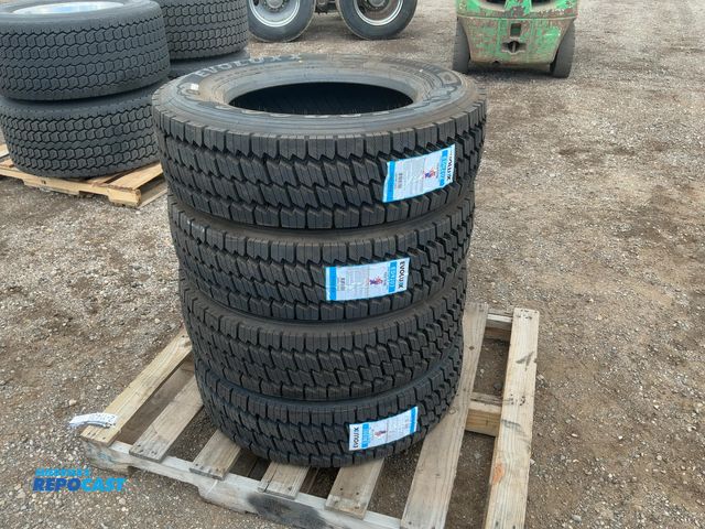 Lot 2-11435 - (4) New Evoluxx EDR202 Size 245/70R19.5 Tires, 14 Ply Rating