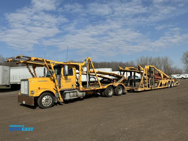 Lot 2-11013 - 2014 Western Star 4900SF Car Hauler Semi Truck with 2005 Boydstun 7-Car Hauler Trailer