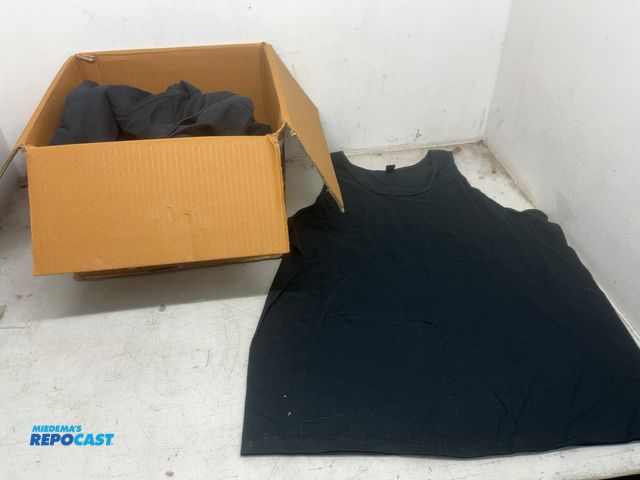 Lot 2-93795 - Gildan Black ultra cotton Tank Tops - 10 XL, 10 2XL, and 2 3XL