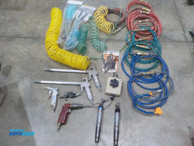 Lot 2-72957 - Lot of Air Tools