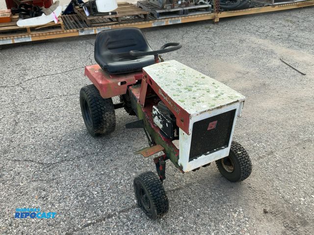 Lot 2-14714 - Simplicity 515 Riding Lawn Mower