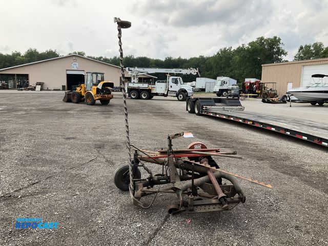 Lot 2-40353 - New Idea No. 40 Sickle bar mower, 7’ cut, 540 PTO, comes with PTO shaft