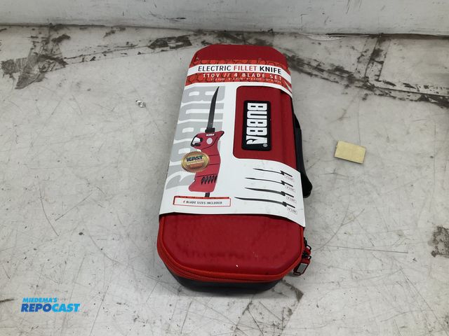 Lot 2-15655 - Bubba Electric Fillet Knife, 110V 4 Blade Set