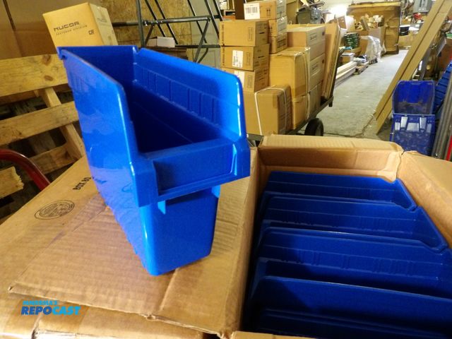 Lot 2-58200 - Lot of (5000) new 12x1" Self drilling Screws Hex washer Head, white, 30 pks w/(100) each
