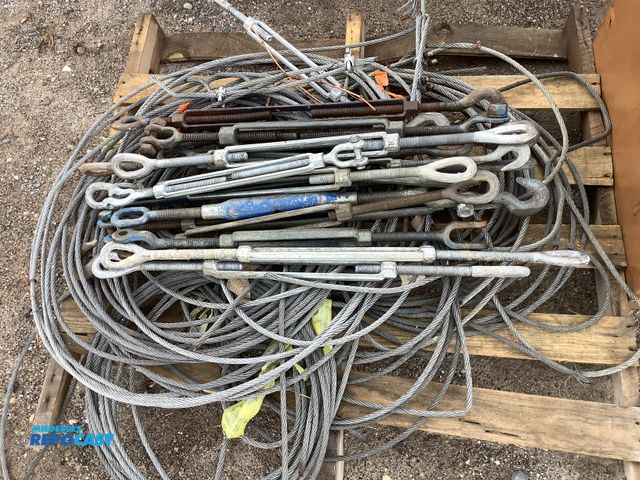 Lot 2-35984 - Variety of wired rope and rigging hardware
