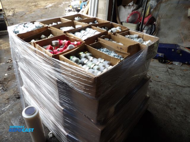 Lot 2-53309 - Pallet Load of approx. 3500 to 4000 pieces or new Hydraulic fittings, various size application