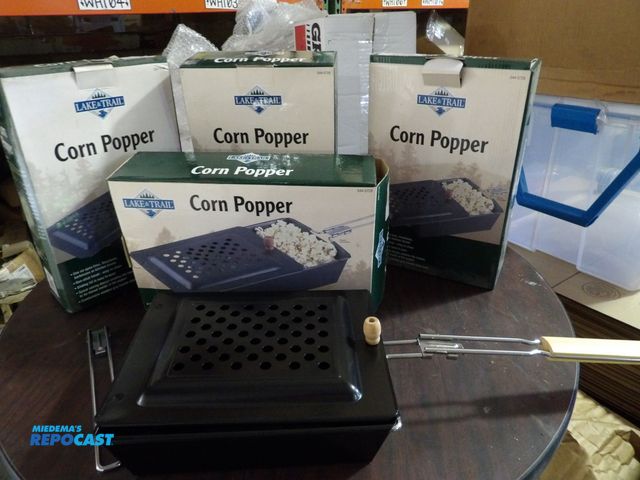 Lot 2-58240 - lot of (4) new Lake + Trail Non-Stick 26" Popcorn Popper Camping/Bon Fires