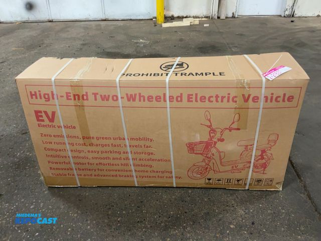 Lot 2-21637 - New SDLANCH EV Electric Scooter, Battery Operated, Steel Frame, Painted Plastic Shell, LED Running L...