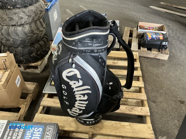 Lot 2-93344 - Callaway golf bag xxv 25 anniversary.