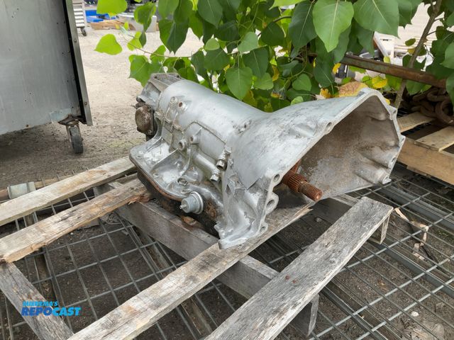 Lot 2-99023 - General Motors  4-speed automatic transmission