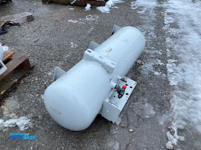 Lot 2-19669 - Manchester Tank S-10950 RV Propane Tank
