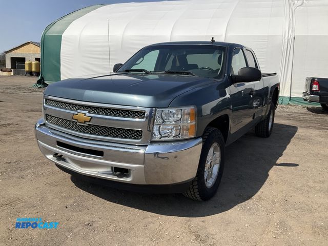 Lot 2-23977 - 2012 Chevrolet Silverado LT Extended Cab Standard Box Pickup Truck 4x4