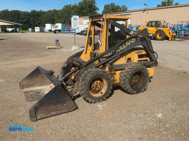 Lot 2-30955 - New Holland L555 Deluxe Skid Steer Loader Kubota V1902 4-cylinder Diesel Engine, Hydrostatic Drive, ...