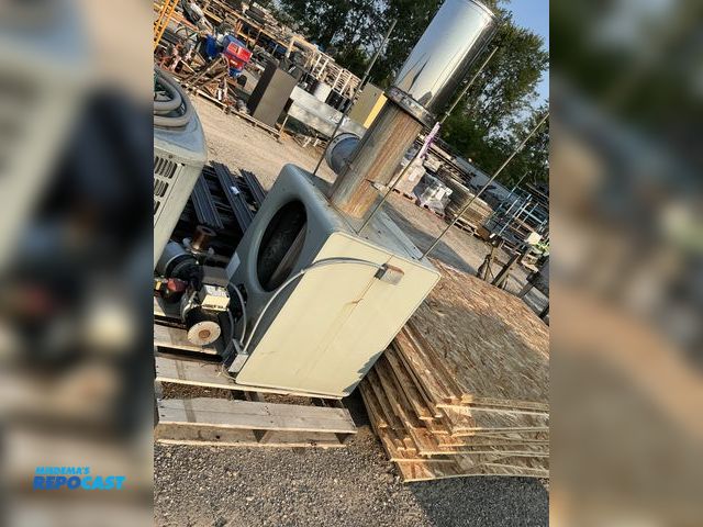 Lot 2-30175 - Honey well oil fried unit heater with extra motor