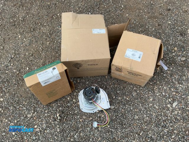 Lot 2-20435 - Lot of (1) American Standard Manual Toilet Flush Valve Top Spud 6047.121.002, and (2) Blower Fans 44...