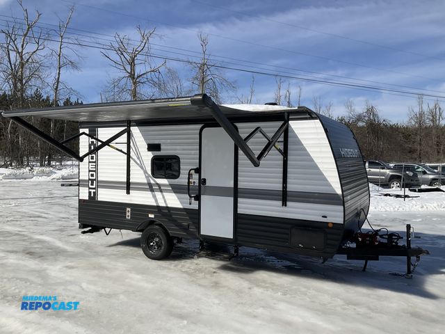 Lot 2-60664 - 2024 Hideout 175BH Camper Travel Trailer