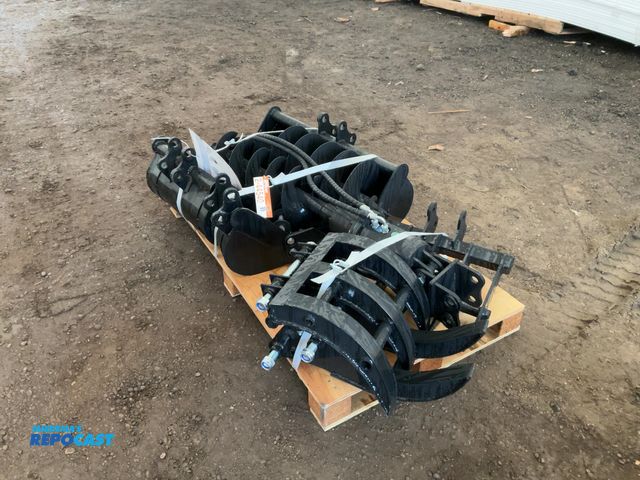 Lot 2-91810 - New AGT 12EX-ATA Mini Excavator Attachment Set