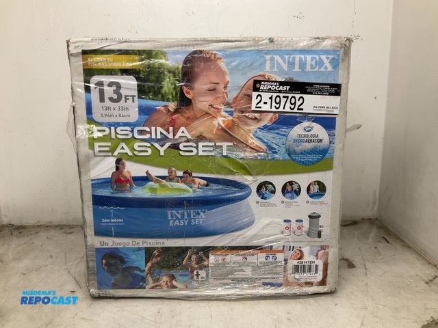 Lot 2-19792 - I Tex Piscina Easy Set 13ft. Inflatable pool