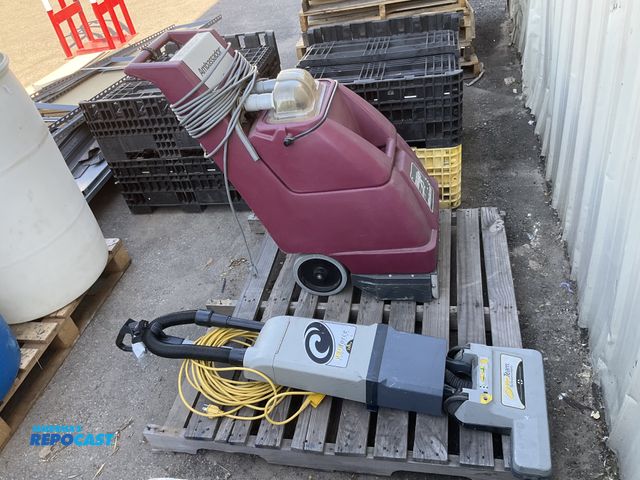 Lot 2-75120 - Lot of (2) Proface Pro Team Vacuum needs new on/off switch, Minuteman Ambassador  C46100-00 Carpet E...