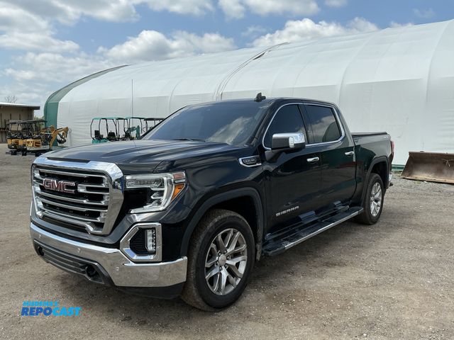 Lot 2-30693 - 2021 GMC Sierra 1500 SLT Crew Cab 4WD Crew Cab Short Box Pickup Truck 4x4