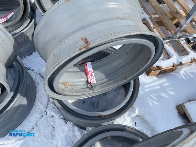 Lot 2-72662 - 2 2 Refurbished 22.5 Dayton rims.