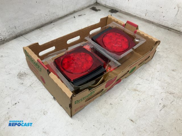 Lot 2-18572 - Set of Blazer C7493RTM LED Submersible Stop/Tail/Turn Lights, 6 Function