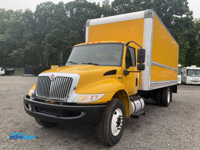 Lot 2-90515 - 2020 International MV607 Box Truck